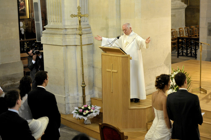 Le Diacre Celebre T Il Des Mariages Diaconat Permanent